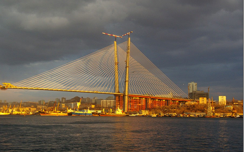 Die Brücke über die Bucht das Goldene Horn